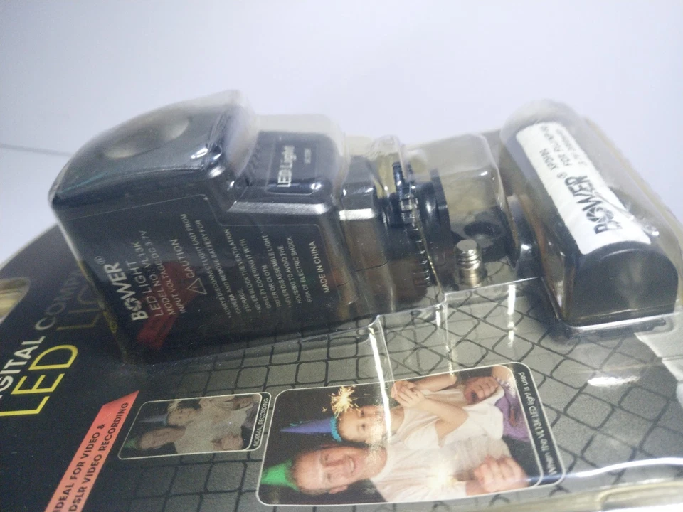 Bower VL13K Digital Compact LED Light for Digital SLR Cameras - Image 4 of 4