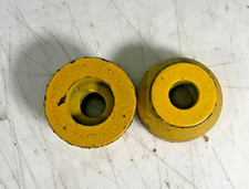 2 Oem Ford B9tz-6039-a Transfer Case Support Stud Insulator 1973-77 F250 2 Oem Ford B9tz-6039-a Transfer Case Support Stud Insulator 1973-77 F250