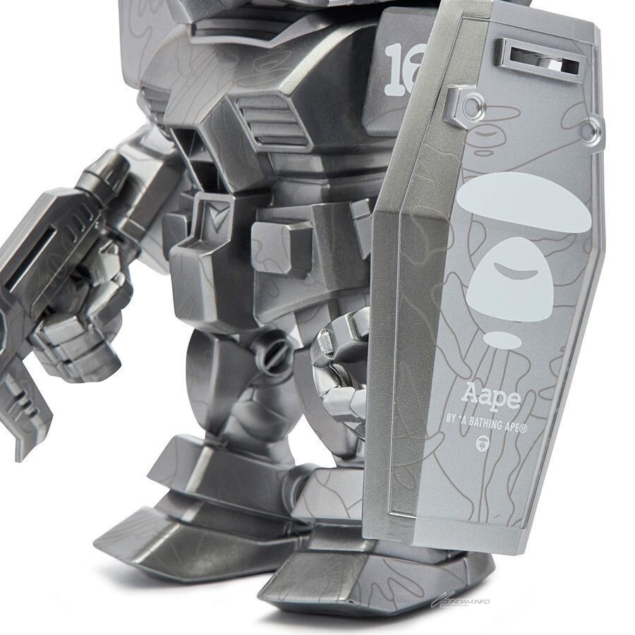 QMSV RX-78-2 GUNDAM Ver AAPE ガンダム 海外限定 海外限定 QMSV RX-78-2 GUNDAM Ver AAPE ガンダム 海外限定 QMSV RX-78