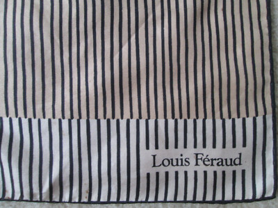 Foulard LOUIS FÉRAUD En Soie Vintage - Dimensions 75x76 Cm - Bleu Et Blanc - Occasion