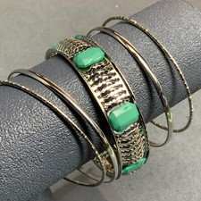 Bangle Bracelets Set Of 5 Light Green Faceted Acrylic Gems Silver Textured Retro