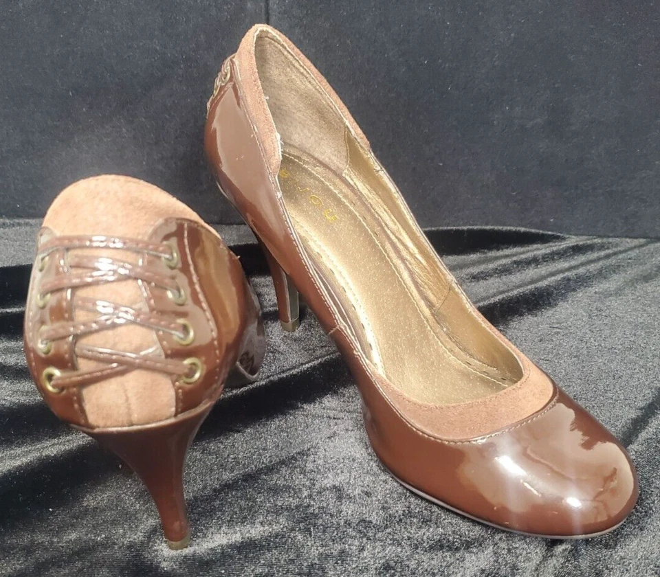 BIJOU Soleil. Charol Marrón Talla 9.5M Tacón Alto Con Corsé Acento en Tacón Foto 2 de 4