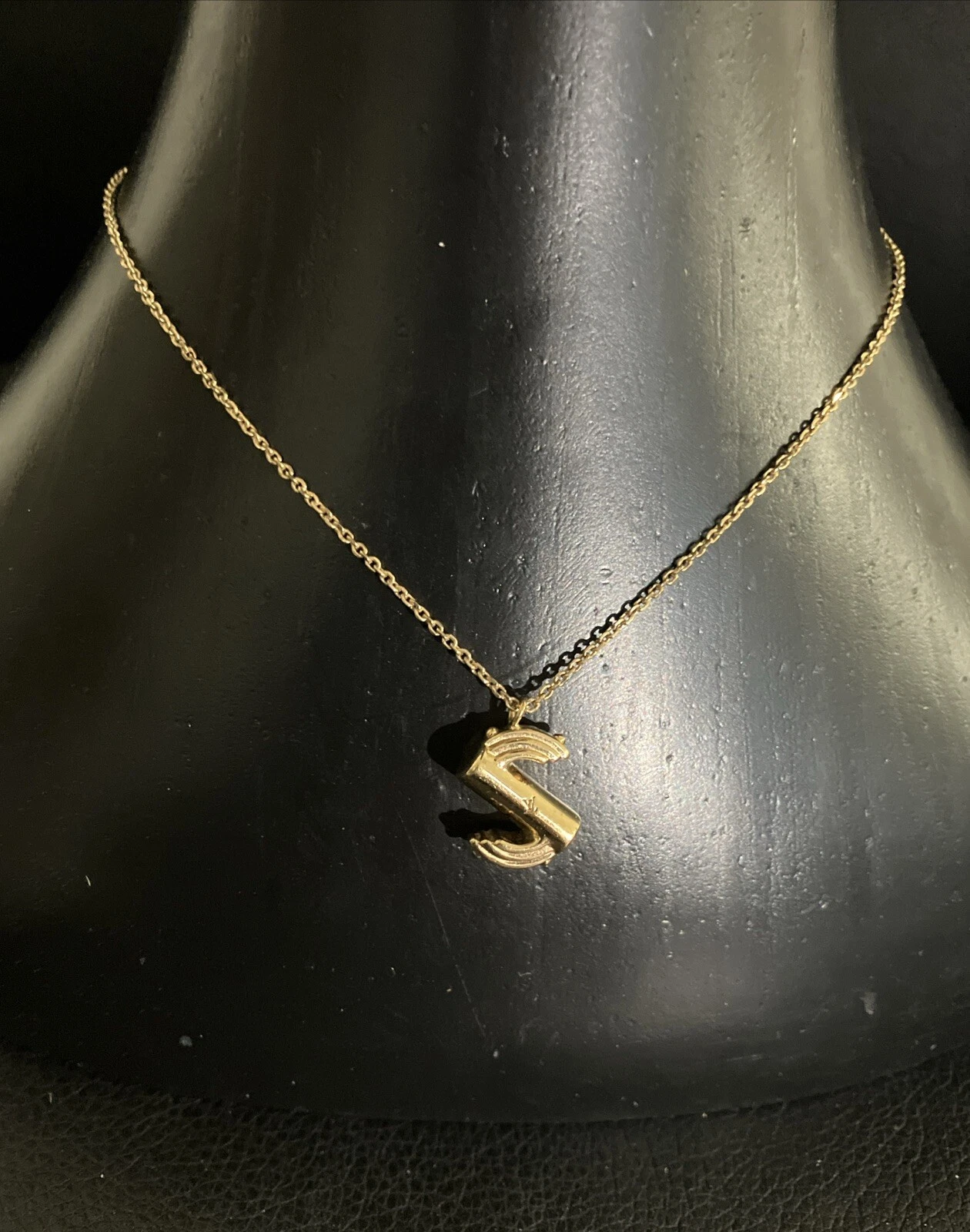 LOUIS VUITTON（LV） Collana LV & Me collana lettera S oro M61074 con scatola e sacchetto