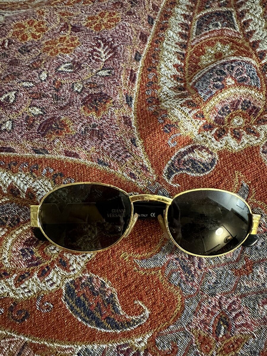 Original Vintage 1990s Gianni Versace Sunglasses MOD S22 | eBay Original Vintage 1990s Gianni Versace Sunglasses MOD S22 | eBay