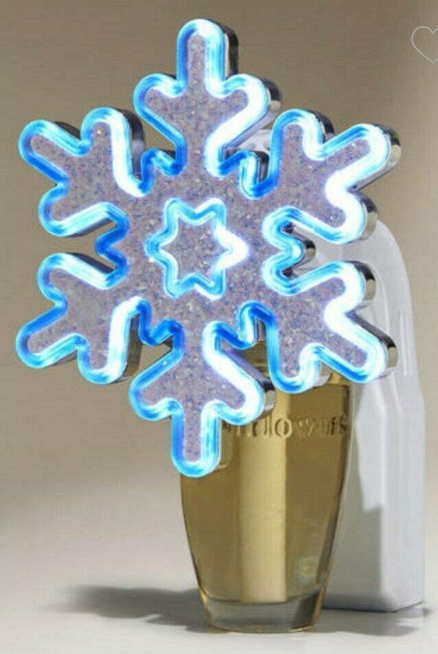 New Bath & Body Works Christmas White Blue Snowflake LED Wallflower Plugin-image