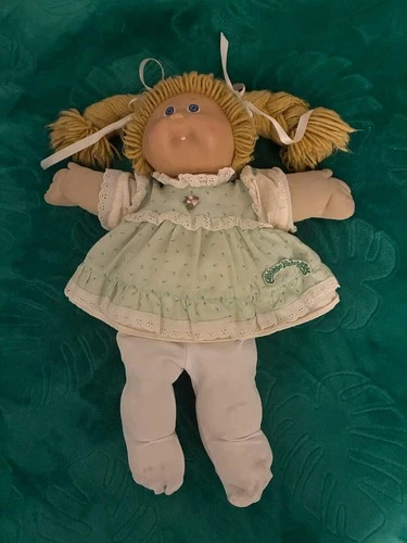 Vintage Cabbage Patch Kids Doll in Original Dress singletooth with pigtails 1980