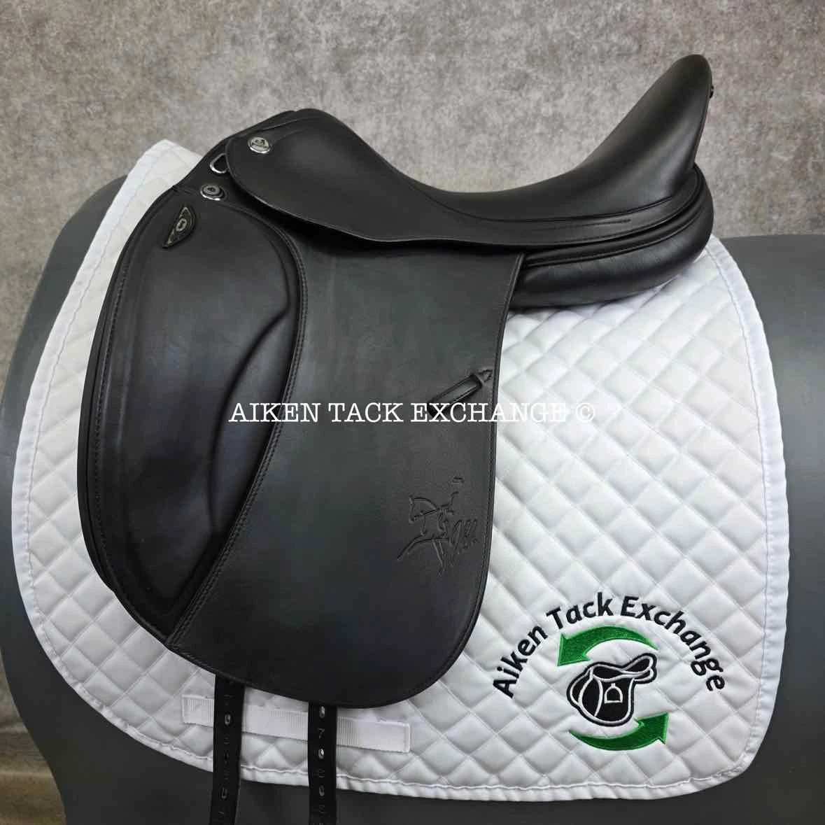 Tour De Dressage Anatomique Demo Prestige – 75 Cm, Noir, Neuf Avec Défaut