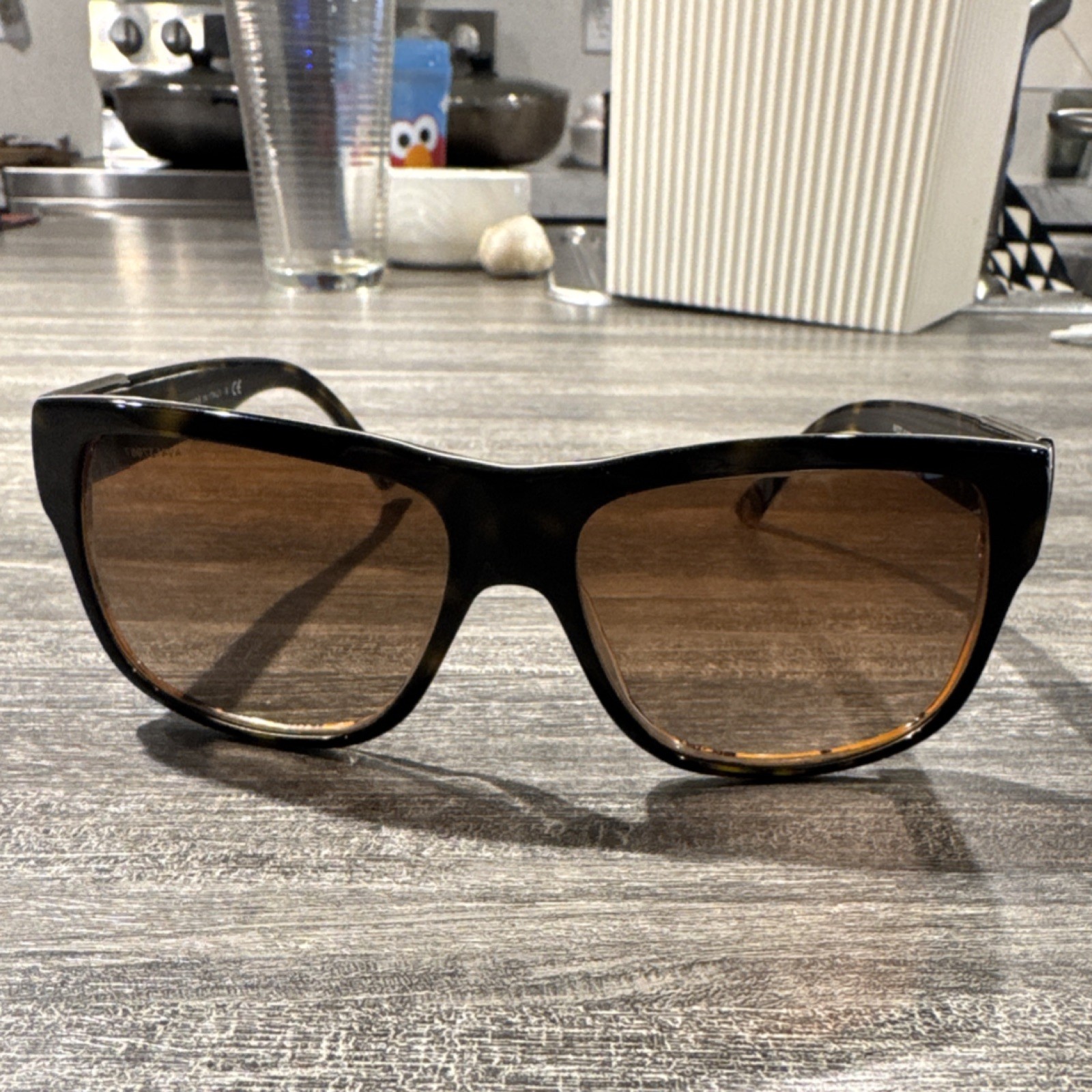 Versace Men's Rectangular Tortoise Shell Sunglass… - image 1