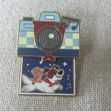 Disney Cats & Dogs Camera Sliding Pin Blind Box Oliver & Company Dodger