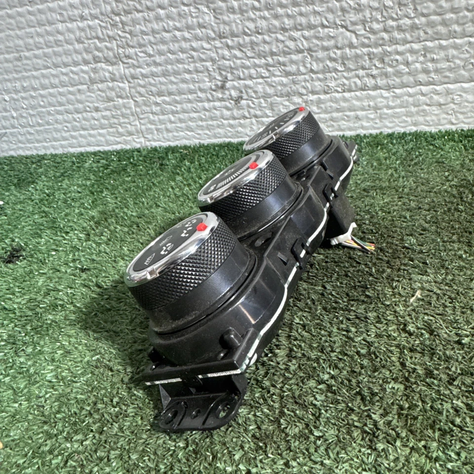 2010-2013 Mitsubishi Outlander Ac Heater Climate Control OEM 7820A081XC - Image 3 of 4