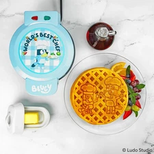 Uncanny Brands Bluey Waffle Maker