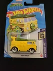 2026 Hot Wheels #39 HW Screen Time 4/10 PARTY WAGON TMNT Yellow Near Mint
