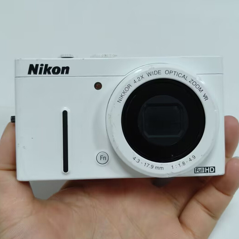 Nikon COOLPIX P310 ホワイト Nikon Coolpix P310 White 16.1MP 4.2x Zoom Compact Digital Camera