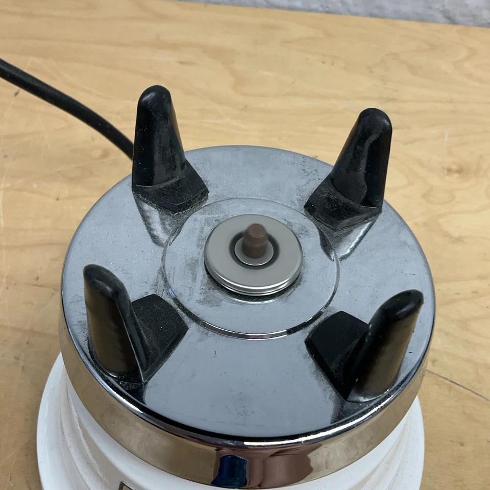 Waring 700BU Commercial Lab Blender, 1-Speed Base Unit Professional, WF2212110 - Image 4 of 4