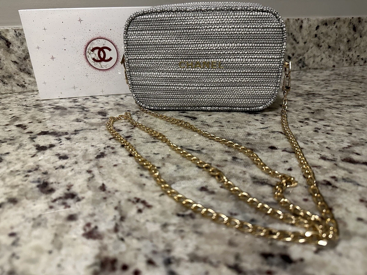 Shopping with Unbeatable PriceCHANEL 2021 HOLIDAY GIFT SET EYES ON