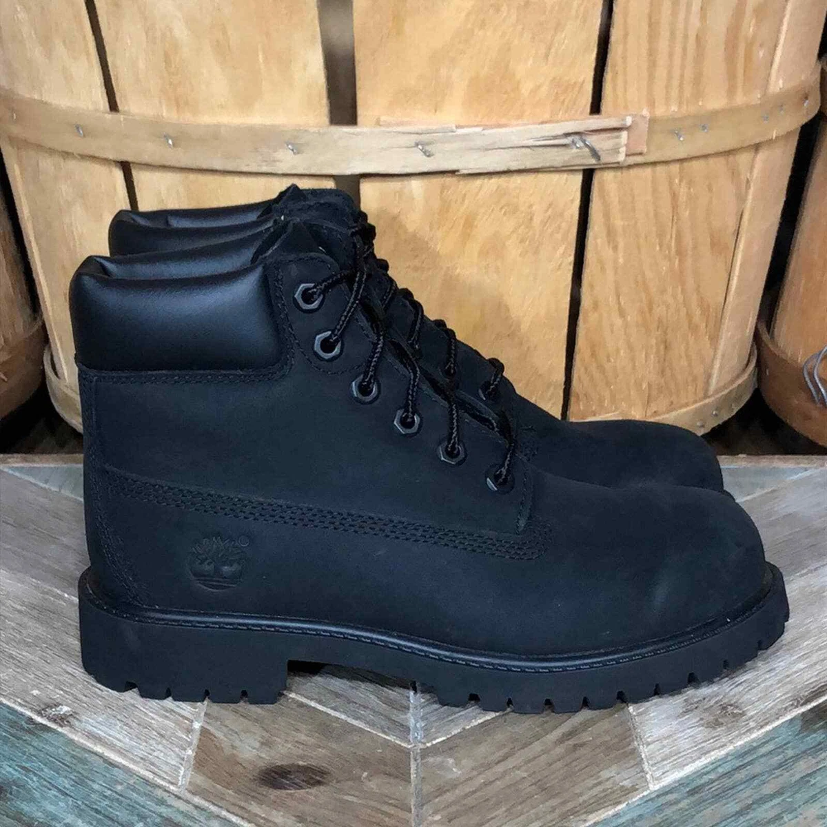 Black timberland hot sale nubuck