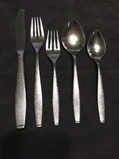 Oneida Stainless 5 Piece Place Setting Montina-Indio Pattern Spoons Forks Knife 