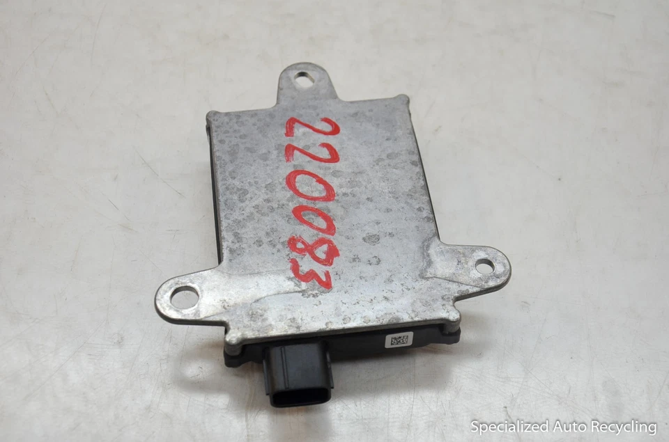 Módulo de control Lexus RC350 2015 Lane Assist ID 88162-0W200 OEM Foto 4 de 4