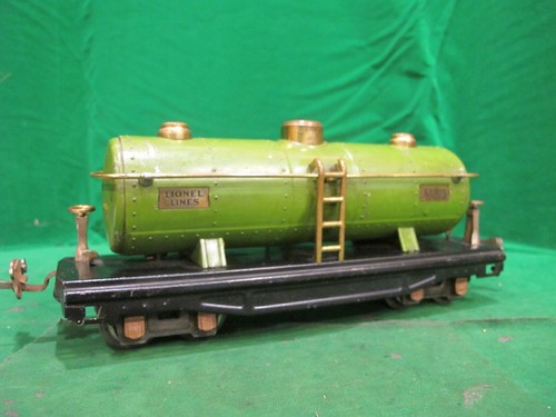 original Lionel Lines PreWar Green 815 Tank Car