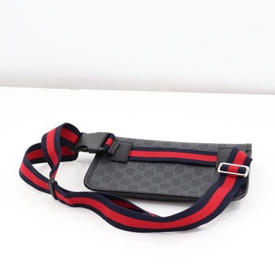 Gucci Model GG Small Black Belt Bag 598113 K5RLN 1095 (PZ1004917