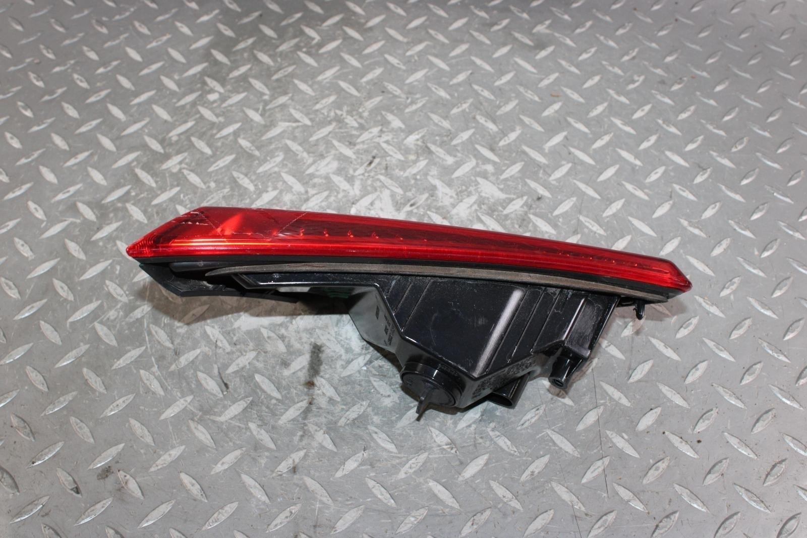 14-21 GHIBLI *NOTE* Passenger Right RH Taillight Liftgate Mounted Lamp Lens OEM