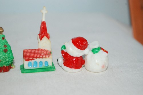 7. 1989 Vintage Hallmark Merry Miniatures, Haus, Schneemann, Weihnachtsmänner, Kirche - Bild 8 von 12