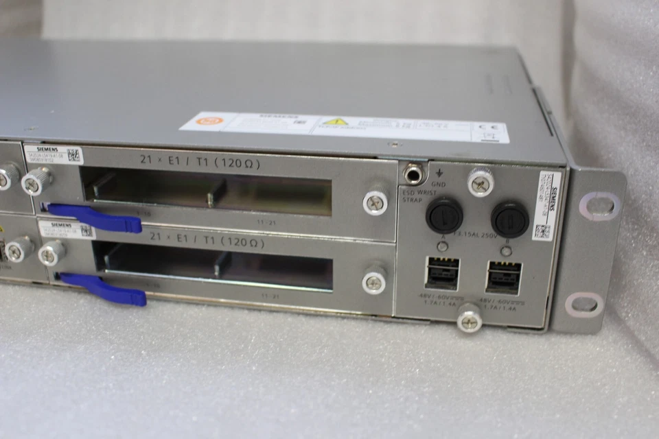 Nokia Siemens Networks Surpass Hit 7030 mit  3x 21x E1/T1 & 600-01-42036 Modulen - Bild 3 von 4