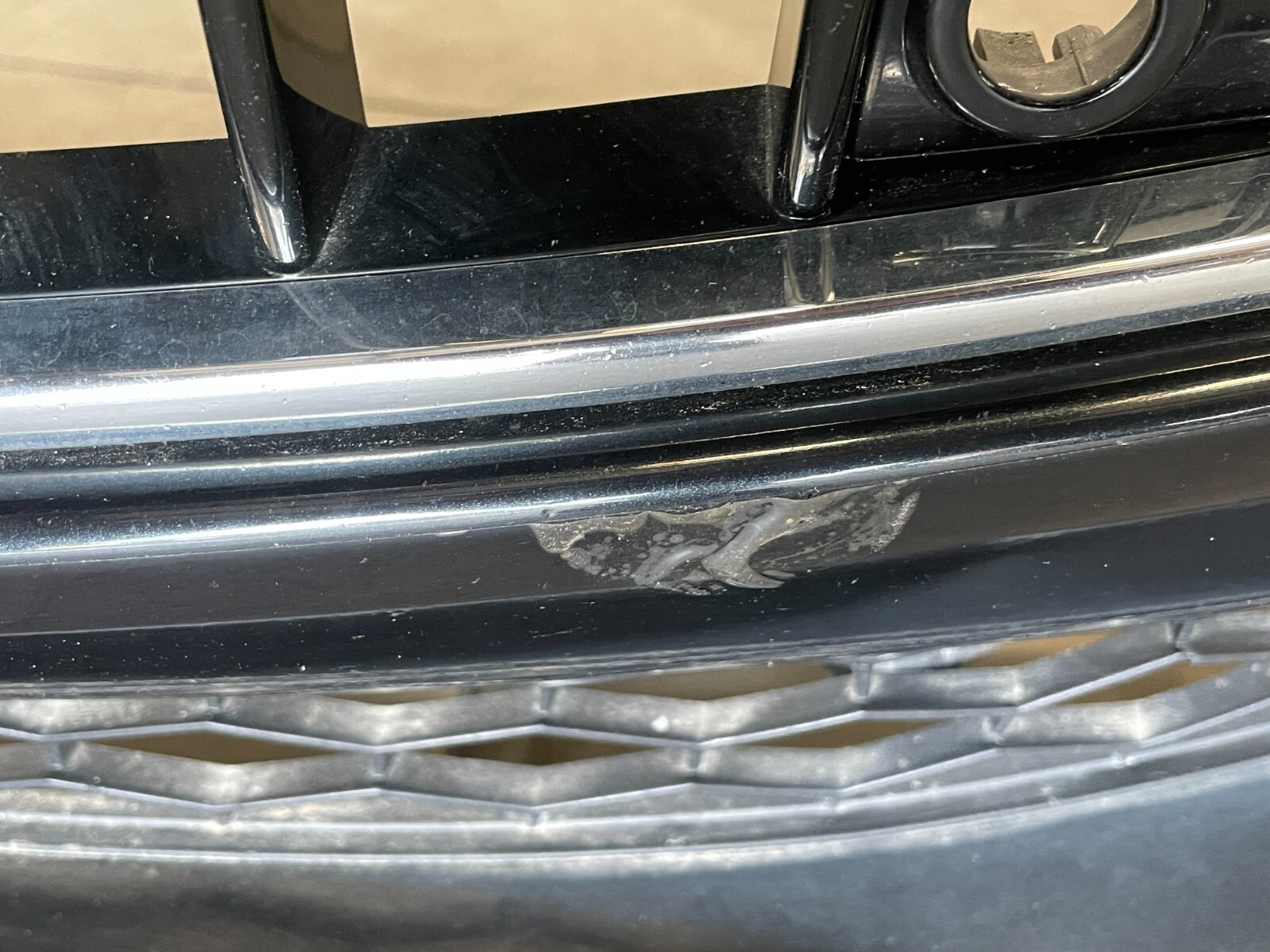 14-17 Maserati Quattroporte GTS Front Bumper Cover W/Park Sensor Grille 1574 OEM