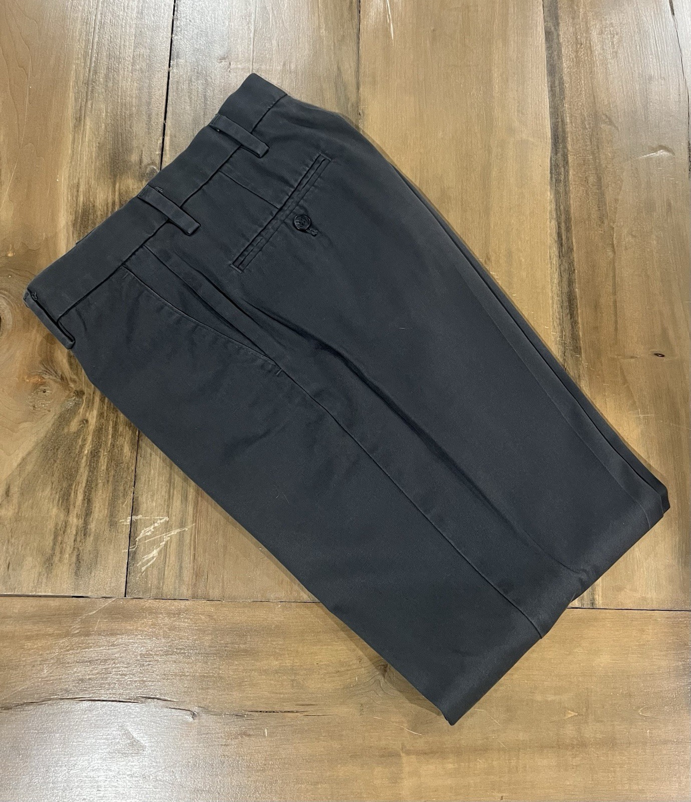 Dockers Men’s Straight Fit Flex Comfort Khaki Pants, Size 30x32, Charcoal Gray
