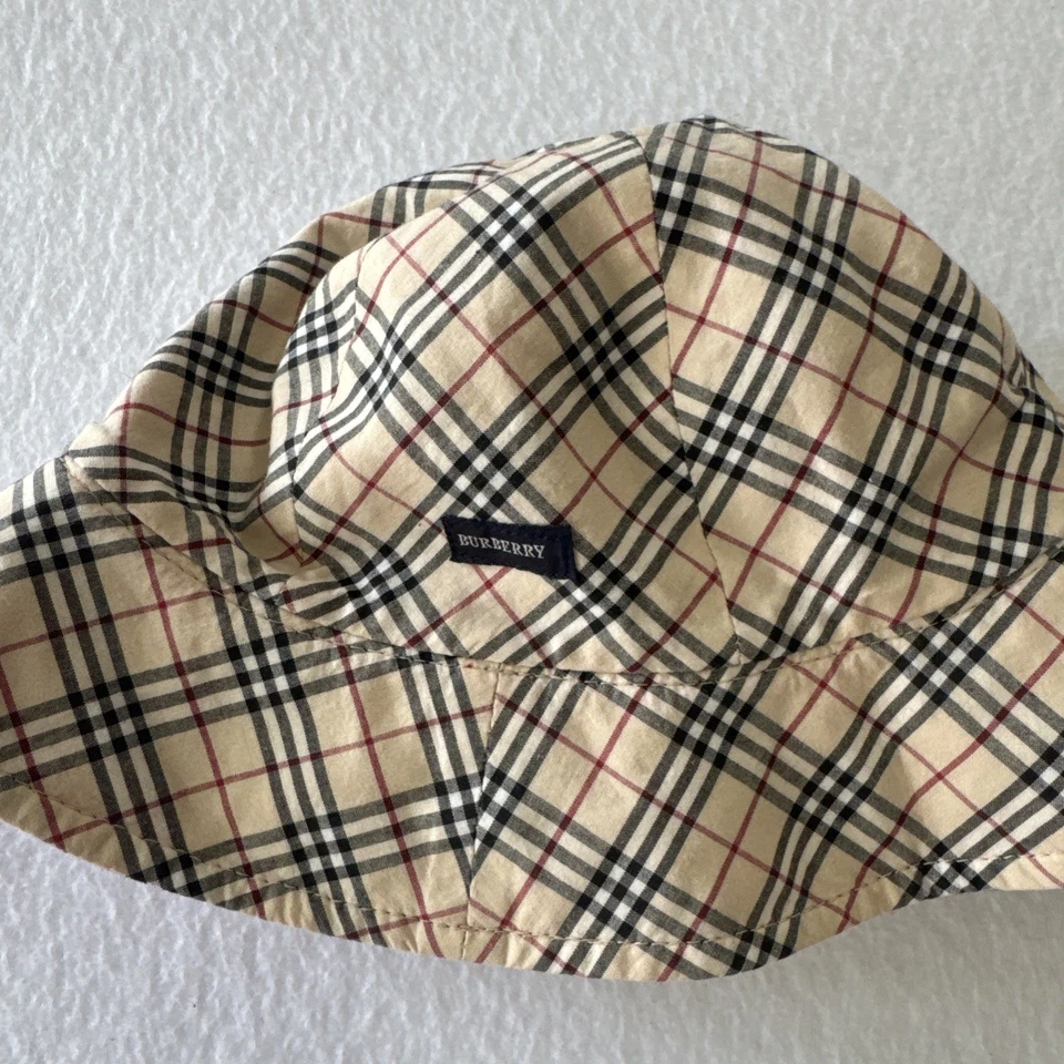 SOMBRERO CUBO REVERSIBLE BURBERRY NIÑOS NOVA CUADROS ROJO NIÑO PEQUEÑO TALLA S Foto 2 de 4
