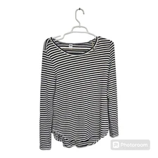 Old Navy Women’s Medium Plush Navy Stripe Long Sleeve Tee NWT