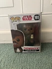 Funko Pop! Vinyl: Star Wars - Chewbacca (w/ Porgs) #195 HEAVY DAMAGE