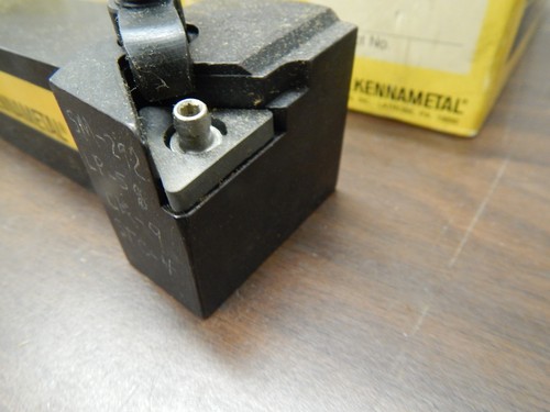 Kennametal DTFNL 245D Lathe Turning Tool Holder 1-1/2" Shank - Picture 2 of 3