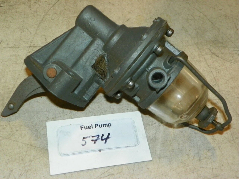 Bomba de combustible mecánica reconstruida Willys-Overland Kaiser Frazer 1946 1947 #574 Foto 2 de 3