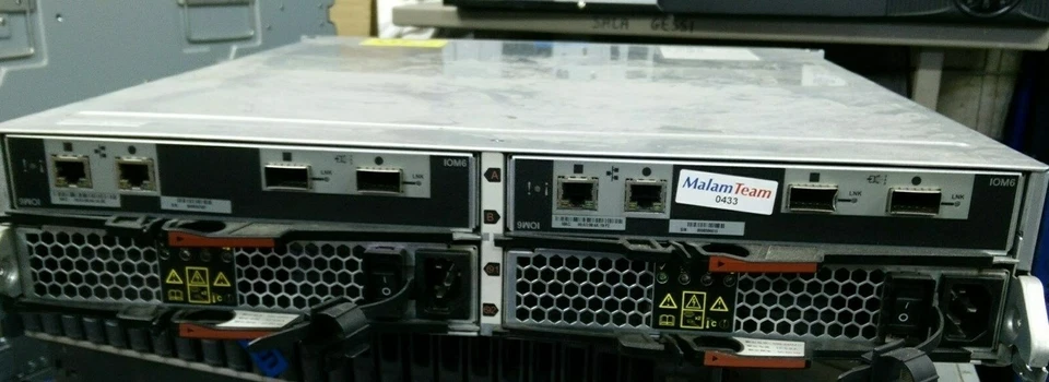 NetApp DS2246 w/ 24x X423A-R5 900GB 10K 2.5" HD, 2x IOM6 SAS 6G Cont. 2x AC P.S. - Image 3 of 4