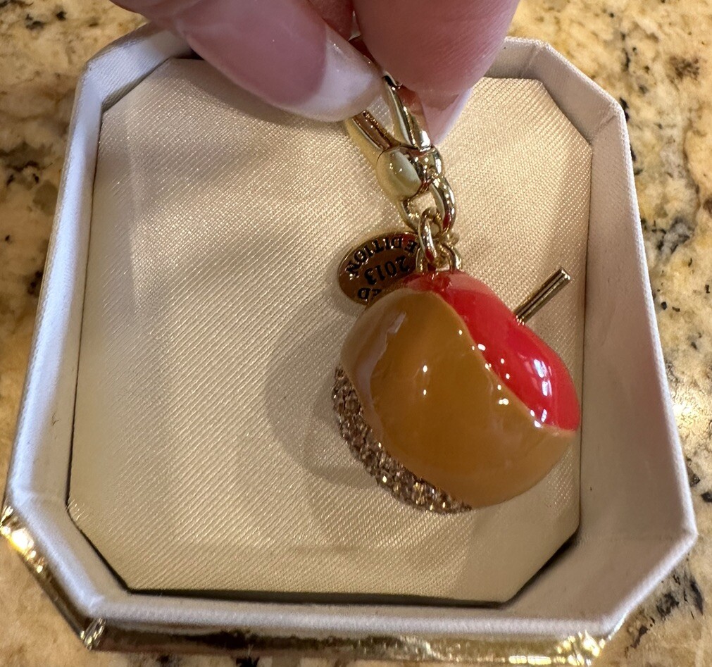 NWT RARE JUICY COUTURE 2013 LIMITED EDITION CANDY APPLE
