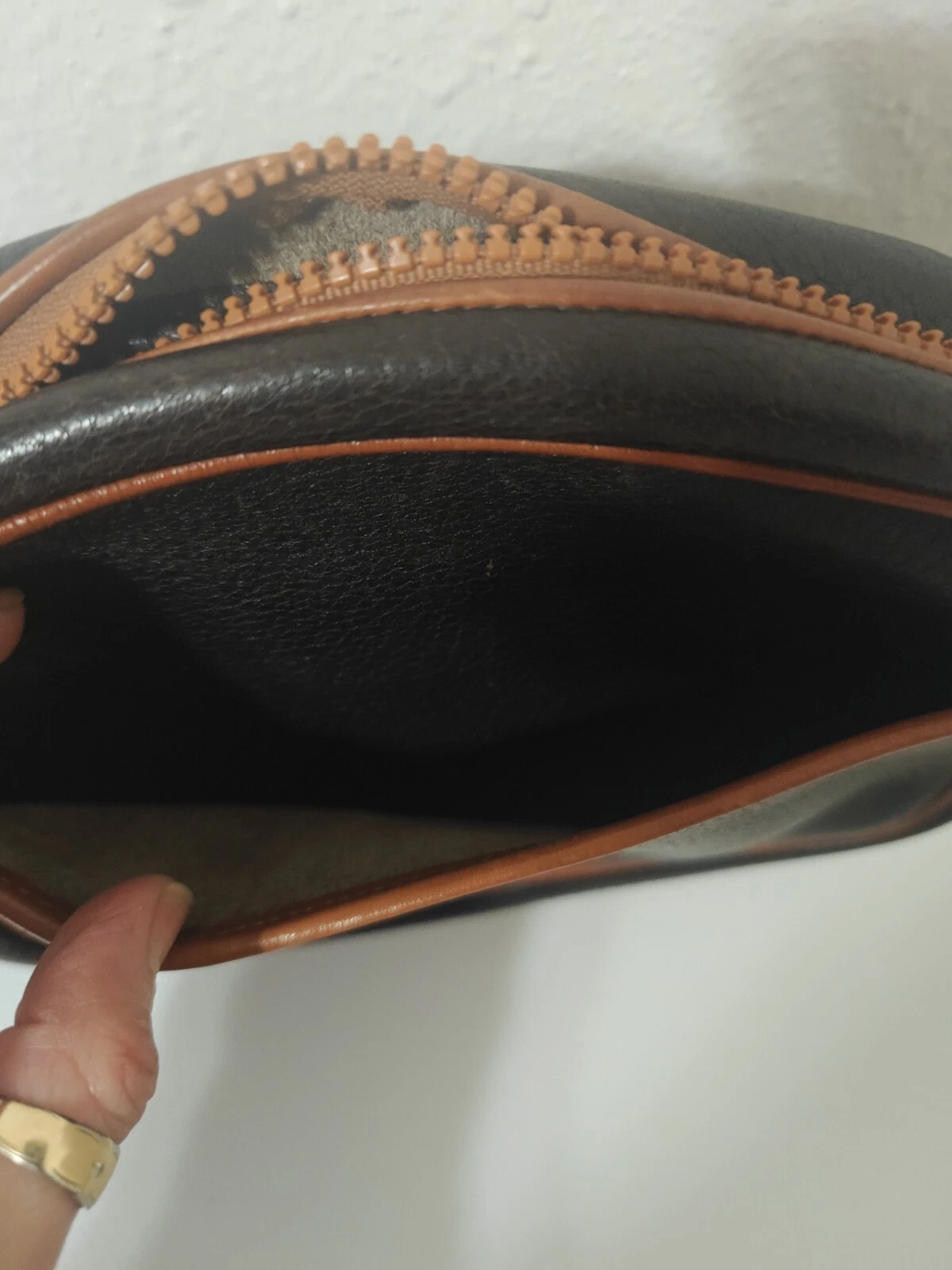 DOONEY & BOURKE Borsa a tracolla vintage Dooney and Bourke in pelle marrone