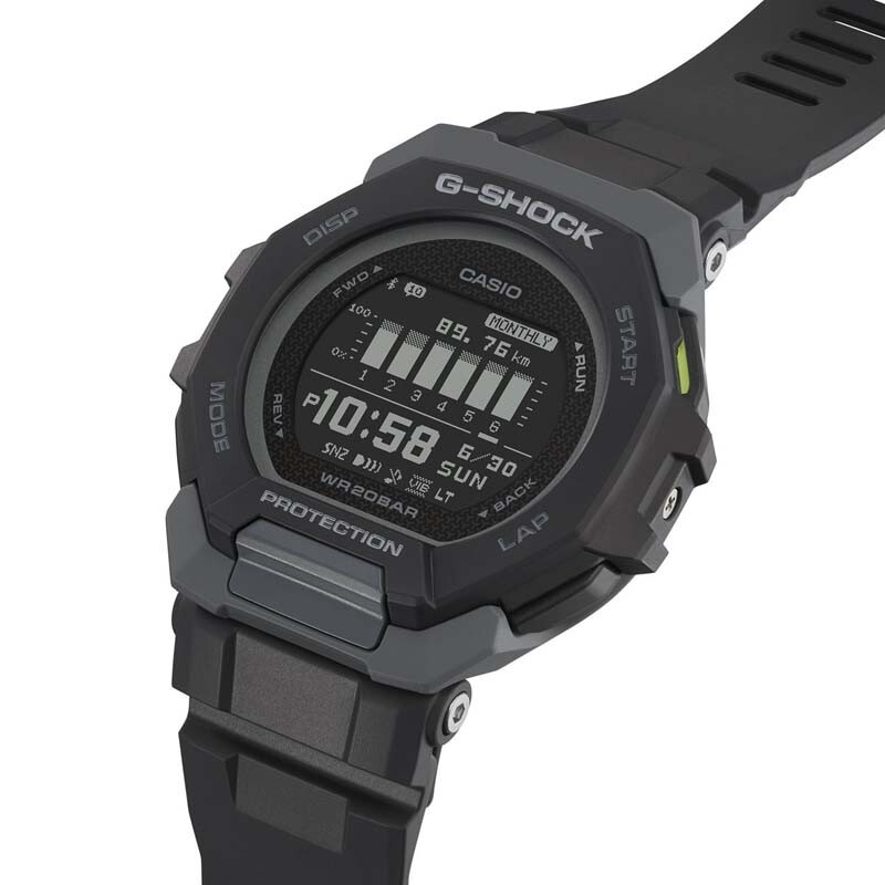Casio G-SHOCK GBD-300-1JF G-SQUAD Step Tracker Bluetooth Training