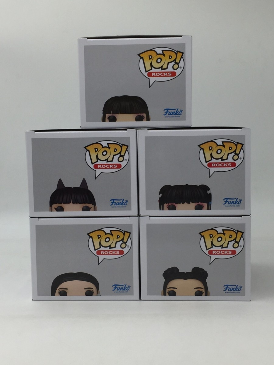 Funko Pop! New Jeans Hyein Haerin Minji Danielle Hanni Set of 5 W