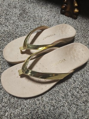 Vionic Dillon Shine Toe Post Sandal Comfort Orthotic Flip Flops Gold Sz 9 NWOB 