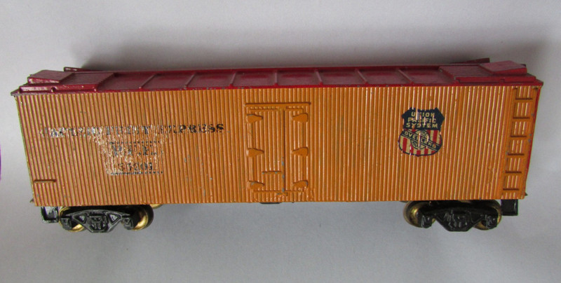 Gilbert HO, Tru Model #35901 PFE Union Pacific Pre War Reefer. Aged with changes