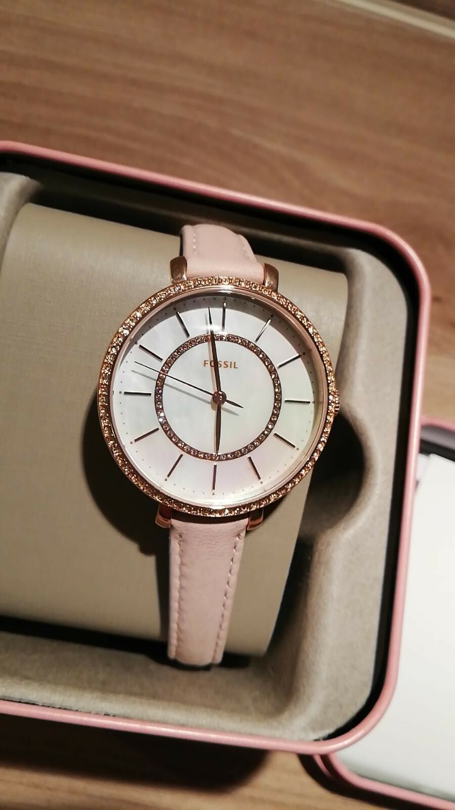 Купить Original Fossil Damenuhr Neu на 