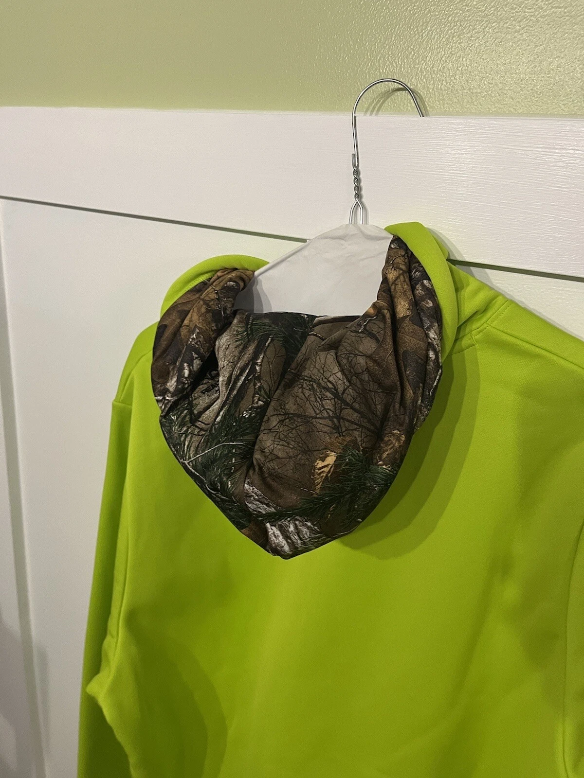 VETEMENTS Felpa con cappuccio Under Armour da uomo verde sciolto media alta visibilità caccia