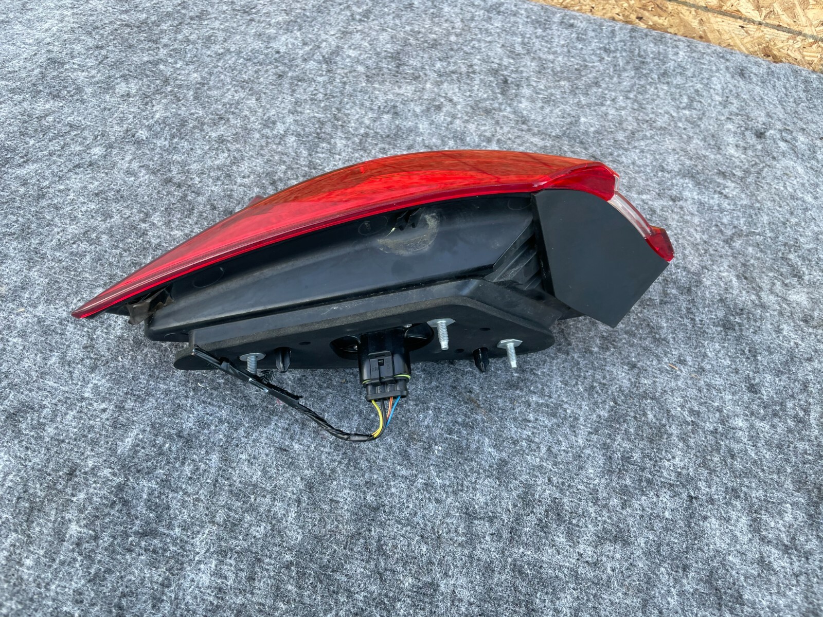 RIGHT LED TAILLIGHT TAIL LAMP ASSEMBLY OEM 76K 14-17 MASERATI QUATTROPORTE S 3.0