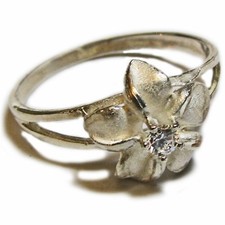 Lovely Size 9 1/2 Sterling Silver and Cubic Zirconia Floral Solitaire Ring