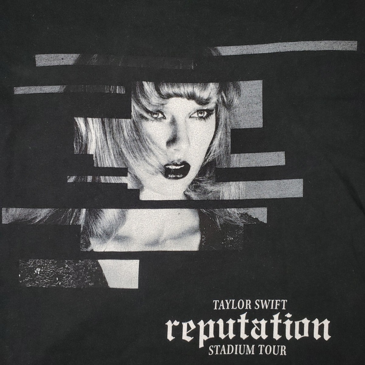2018 Taylor Swift Reputation Stadium Tour Concert T-Shirt