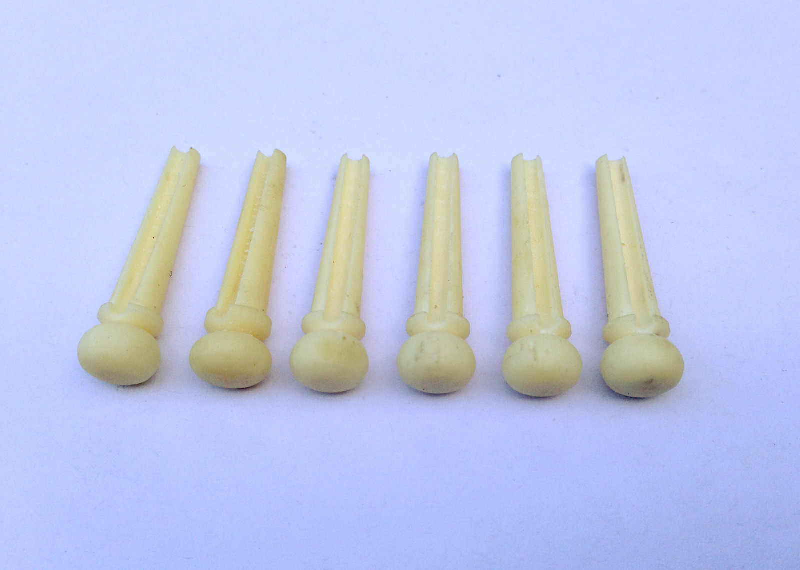 Gitarrensteg Pin echter Knochen für akustische Klassik 1 Set 6 Stück (KAUFEN ...