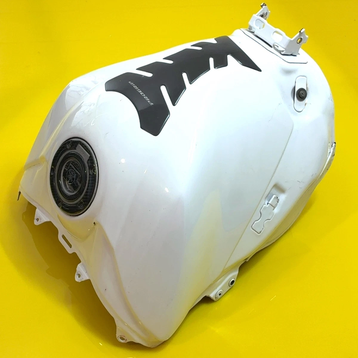 25+ OEM Paint Gas Tanks for Yamaha YZF R1 for sale | Updated Oct 2026
