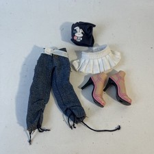 Bratz Doll Lot Mga Shoes Skirt Top Pants Funk Out Cloe