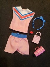 Mattel Barbie Kleidung Set Mit Accessoires Unbespielt